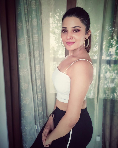 Aathmika Hot Beautiful HD Photos Wallpapers New