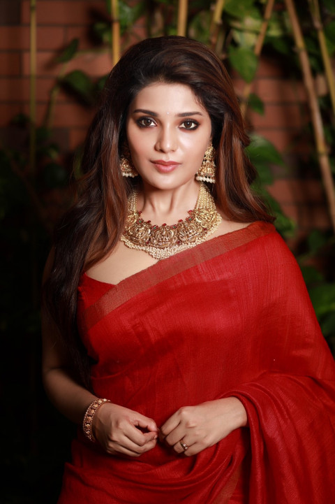 Aathmika Hot Photos Mobile Wallpapers HD