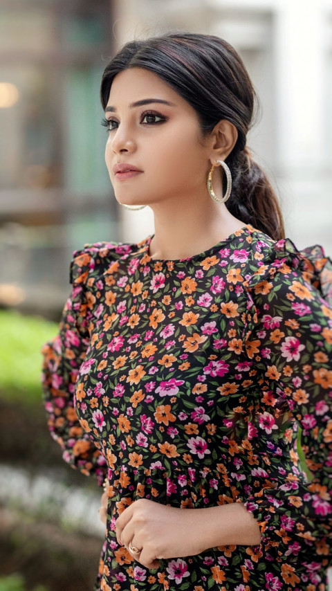 Aathmika Hot Photos Mobile Wallpapers HD