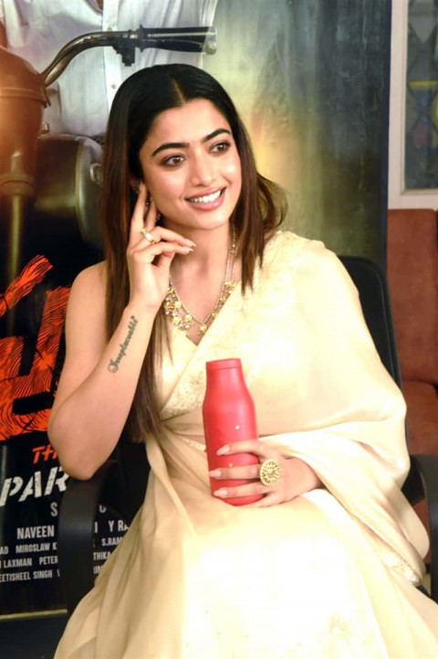 Actress Rashmika Mandanna Latest Photoshoot In Saree Pics