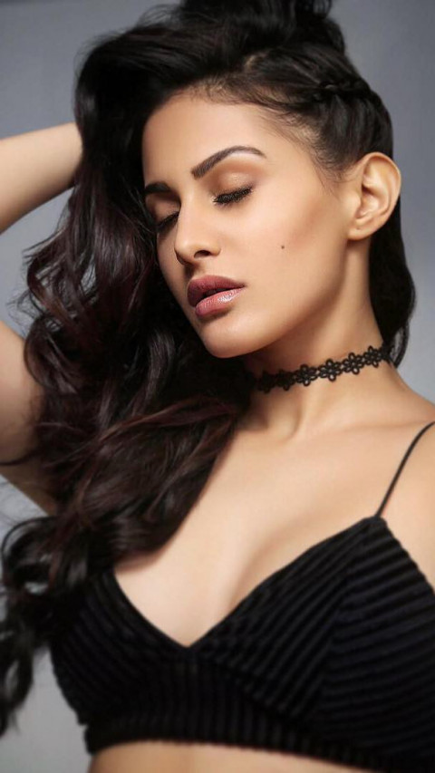 Amyra Dastur HD Wallpaper For Mobile Photos