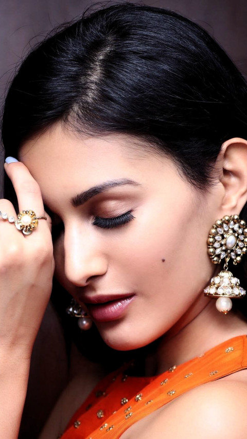 Amyra Dastur HD Wallpaper For Mobile Photos