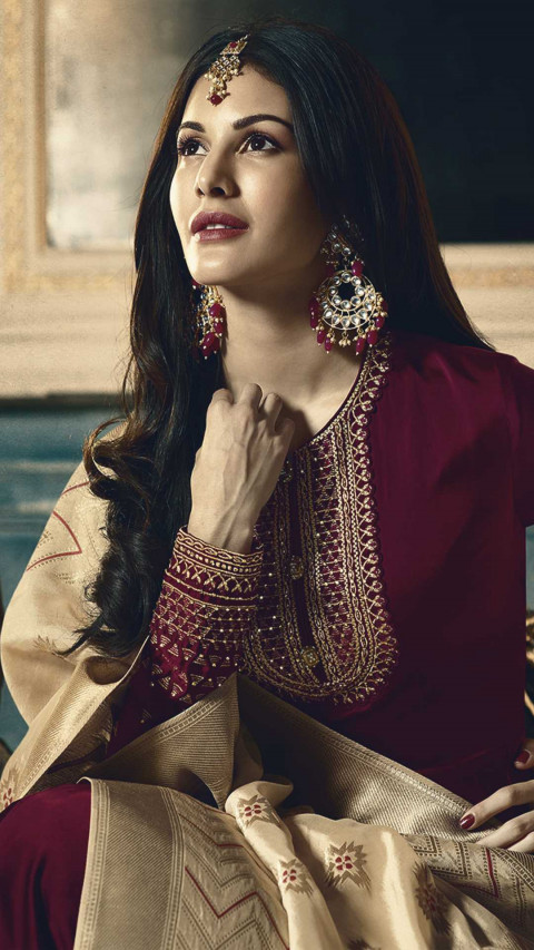 Amyra Dastur Latest Hot Photoshoot Photos Wallpapers