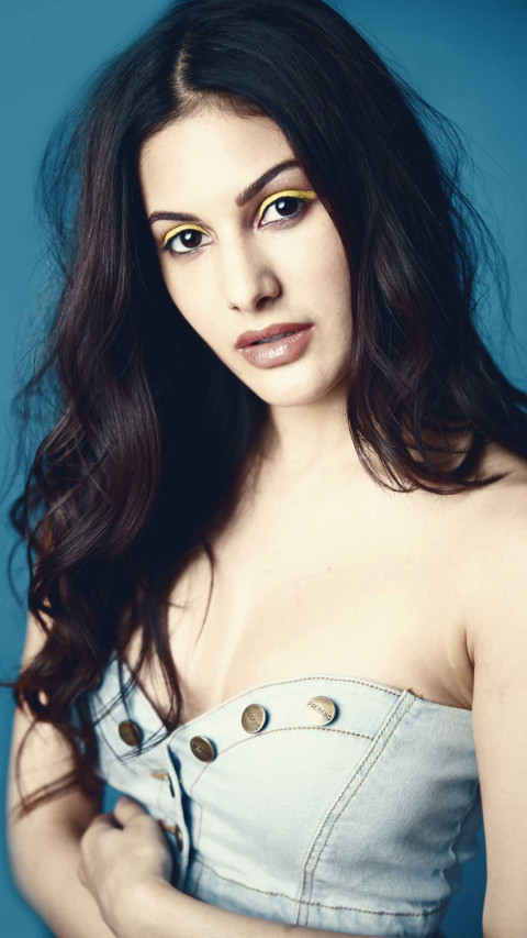 Amyra Dastur Latest Hot Photoshoot Photos Wallpapers