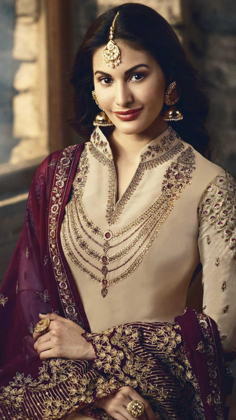 Amyra Dastur Latest Hot Photoshoot Photos Wallpapers