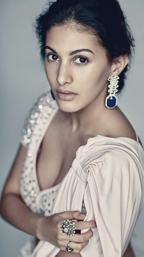 Amyra Dastur Latest Hot Photoshoot Photos Wallpapers