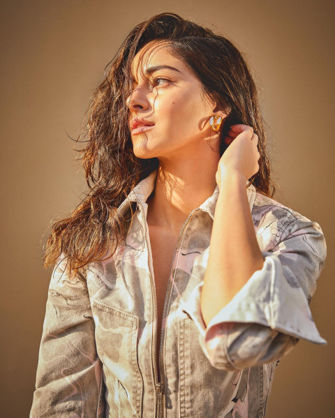 Ananya Panday Photo Download Full HD WhatsApp Dp Pics