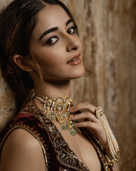 Ananya Panday Photo Download Full HD WhatsApp Dp Pics New