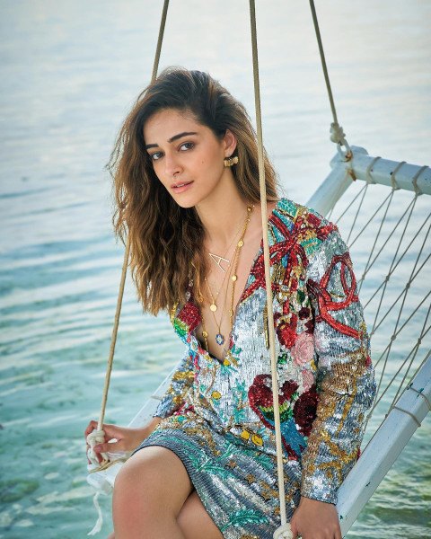 Ananya Panday Wallpapers Download Full HD WhatsApp Dp Pics New