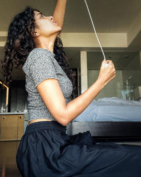 Anupama Parameswaran Beautiful Hot HD Mobile Wallpapers