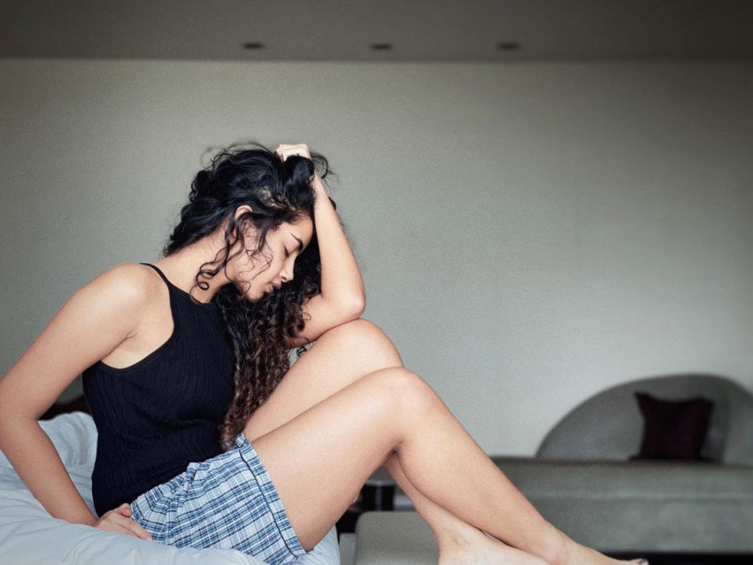 Anupama Parameswaran Latest Hot Full HD Mobile Wallpapers