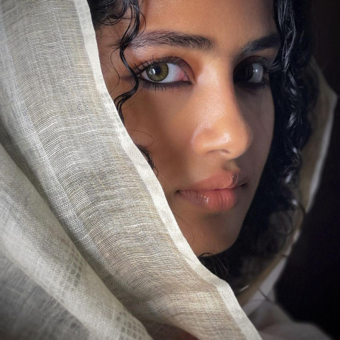 Anupama Parameswaran Latest Hot HD Phone Wallpapers