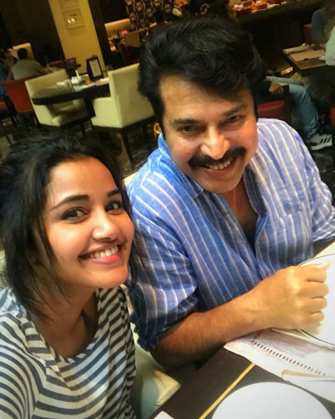 Anupama Parameswaran Latest Hot HD Phone Wallpapers