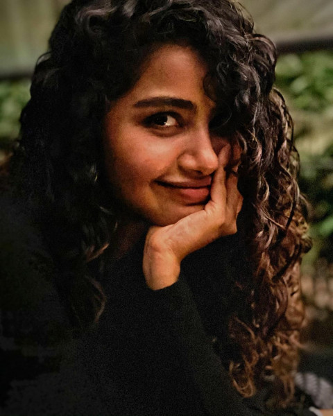 Anupama Parameswaran Latest Hot HD Photos Wallpapers