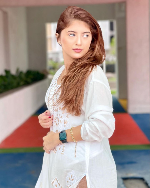 Arishfa Khan Beautiful Photos   HD images Free
