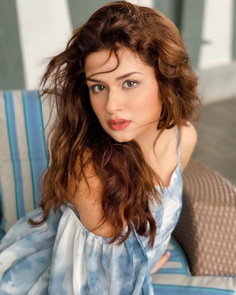 Avneet Kaur images Download HD