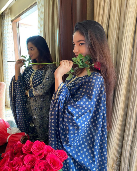 Beautiful Anushka Sen Full HD Wallpaper Pic Dp