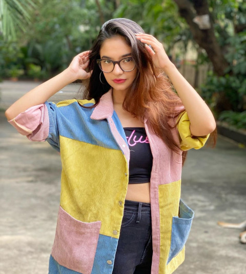 Beautiful Anushka Sen Tv Star Pictures WhatsApp Dp