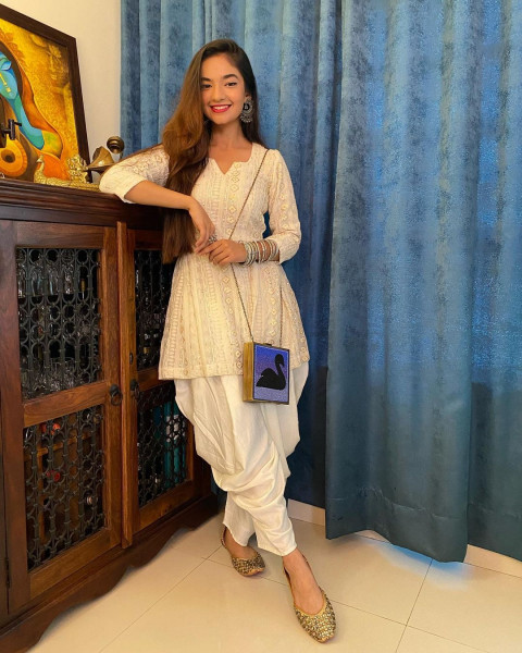 Beautiful Anushka Sen Tv Star Pictures WhatsApp  Pic