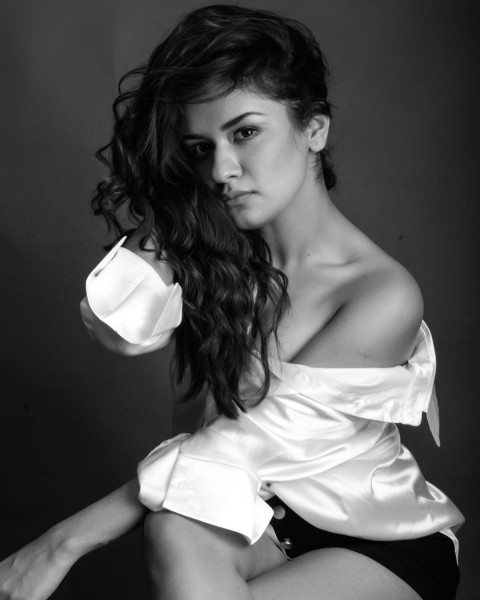 Beautiful Avneet Kaur HD Wallpapers Photos Images