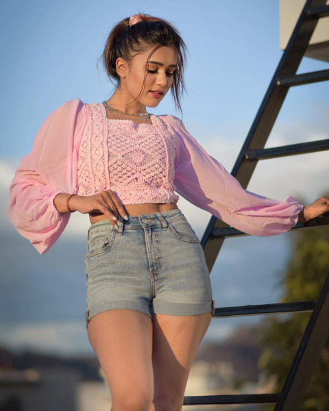 Beautiful Gima Ashi Pictures Full HD Pic