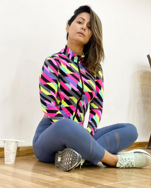 Beautiful Hina Khan Wallpaper For Mobile