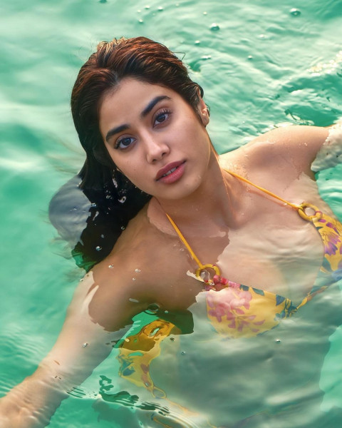 Beautiful Janhvikapoor Images Download
