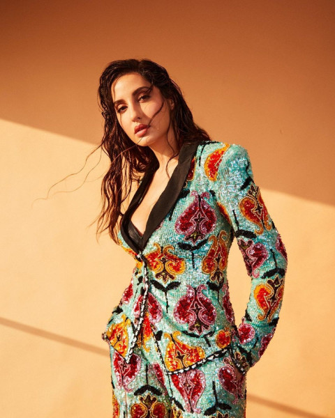 Beautiful Nora Fatehi Images Photos For Mobile Pic HD