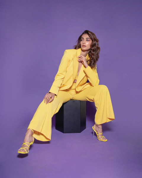 Beautiful Pooja Hegde HD Images Pic For WhatsApp DP