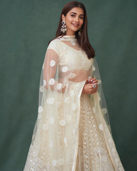 Beautiful Pooja Hegde HD Images Pic For WhatsApp DP