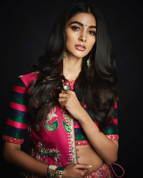 Beautiful Pooja Hegde Latest Hot Photoshoot Wallpaper Images