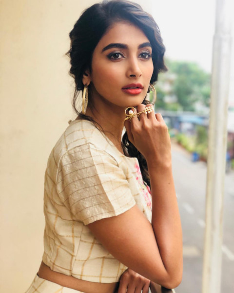 Beautiful Pooja Hegde Wallpaper Download Status Pictures WhatsApp