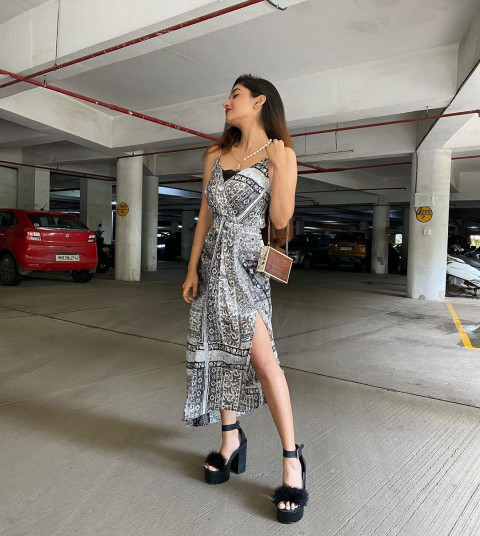 Beautiful Princess Anushka Sen Wallpapers HD