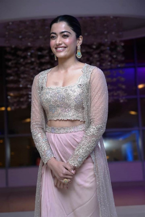 Beautiful Rashmika Mandanna Hot Photos Wallpapers HD