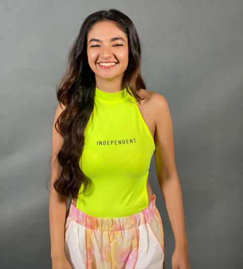 Cute Anushka Sen HD Wallpaper Photos New