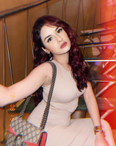 Cute Avneet Kaur HD Wallpapers Pic Images Free