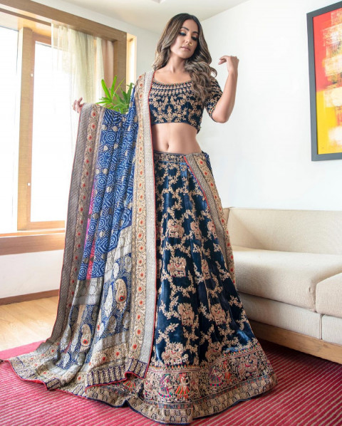 Cute Hina Khan Wallpaper For WhatsApp DP Pic