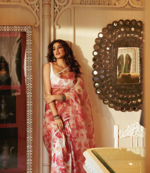 Cute Janhvi Kapoor Photoshoot Images Pic