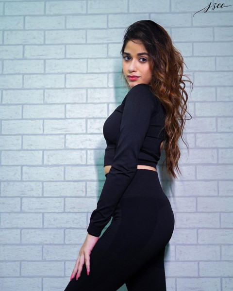 Cute Jannat Zubair HD Wallpapers Photos new