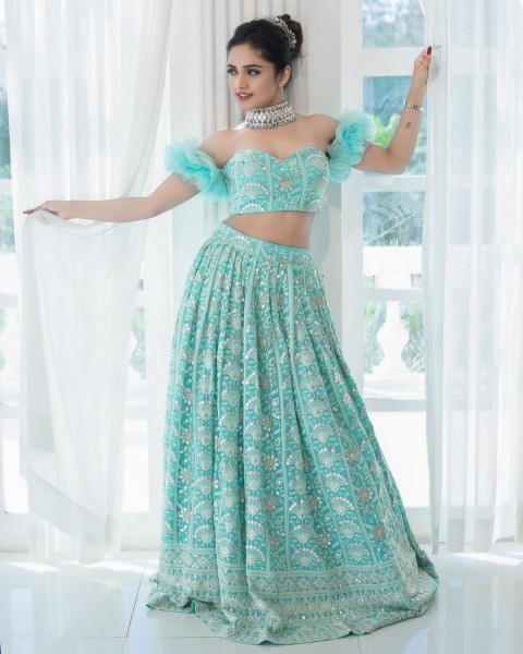 Cute Nisha Guragain Beautiful Girl Wallpaper