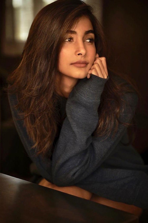 Cute Pooja Hegde Photos WhatsApp Status Dp Ultra HD Wallpapers