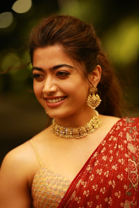 Cute Rashmika Mandanna Beautiful images Mobile Wallpapers