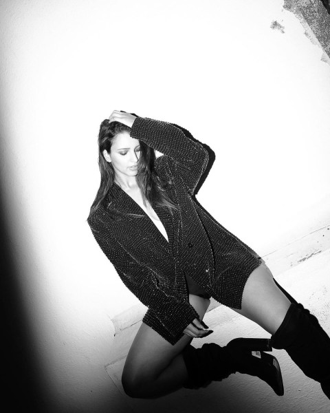 Cute Tripti Dimri Wallpapers for mobile Download WhatsApp DP