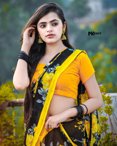 Dipika Rana Beautiful Pictures in Saree Pic