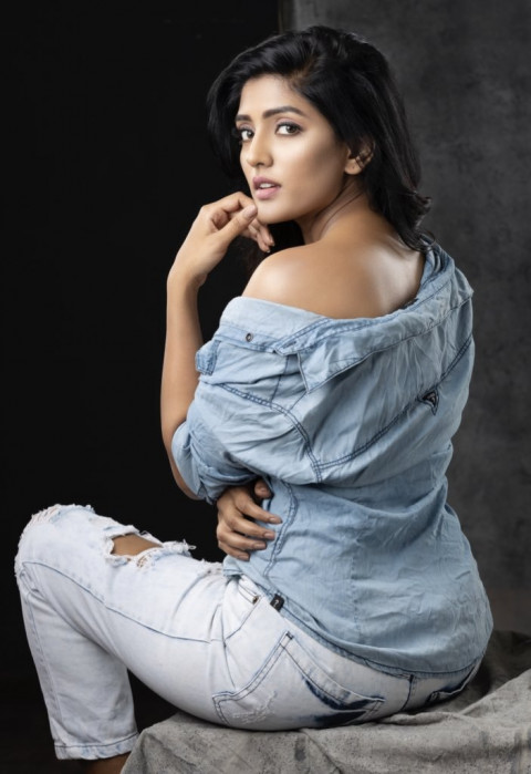 Eesha Rebba Hot Beautiful HD Photos Wallpapers