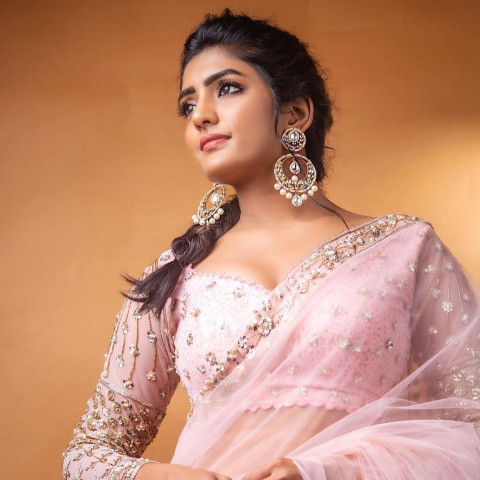 Eesha Rebba Hot Beautiful Photos For Mobile Images