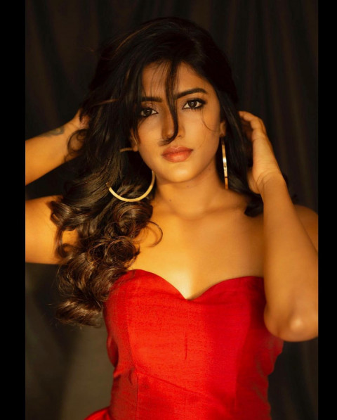 Eesha Rebba Hot Beautiful Whatsapp Dp Wallpapers Pics