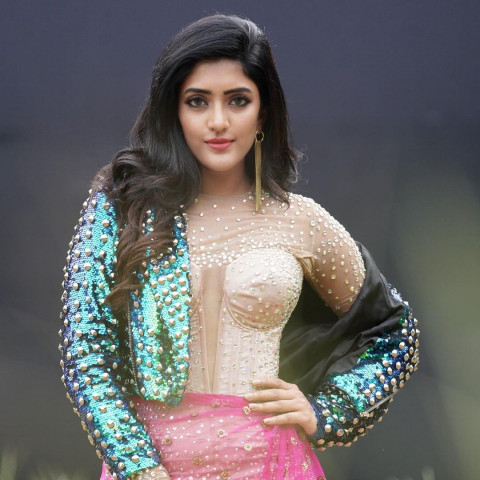 Eesha Rebba Hot HD Photos & Wallpapers for mobile Download