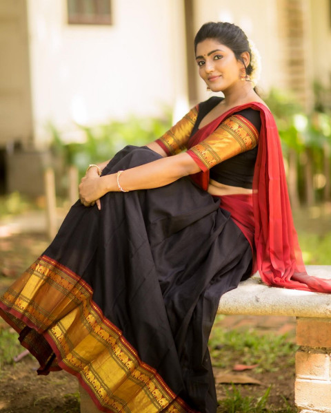 Eesha Rebba Hot HD Photos & Wallpapers for mobile Download