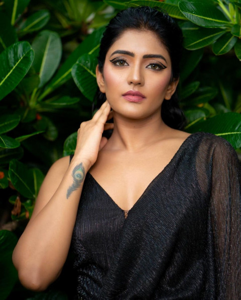 Eesha Rebba Latest Hot HD Photos Mobile Wallpapers